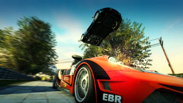 885